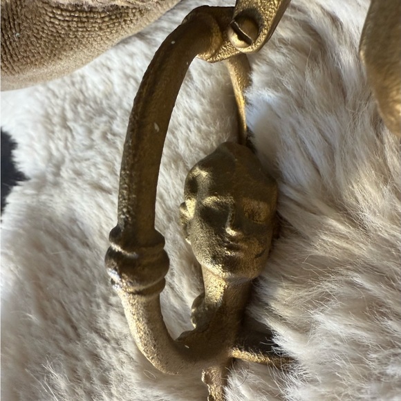 Vintage Kissing Couple Door Knocker Romantic Dreamy cast brass finish - Picture 4 of 5